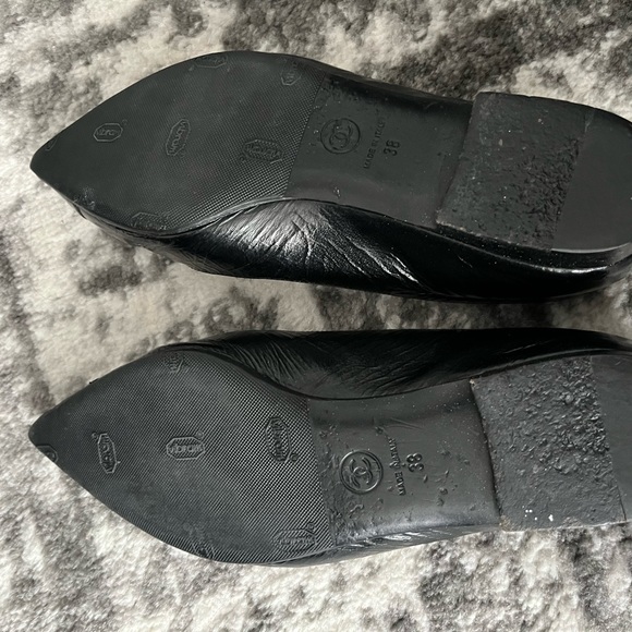 Chanel black cap toe black leather flats - Picture 3 of 3